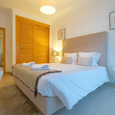 בית נופש Townhouse Vila Da Praia *